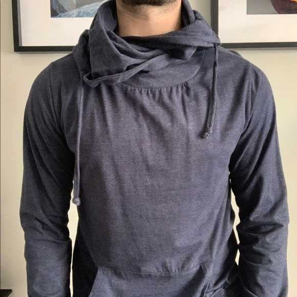 Cropp Sweatshirt - Picture 3 of 6